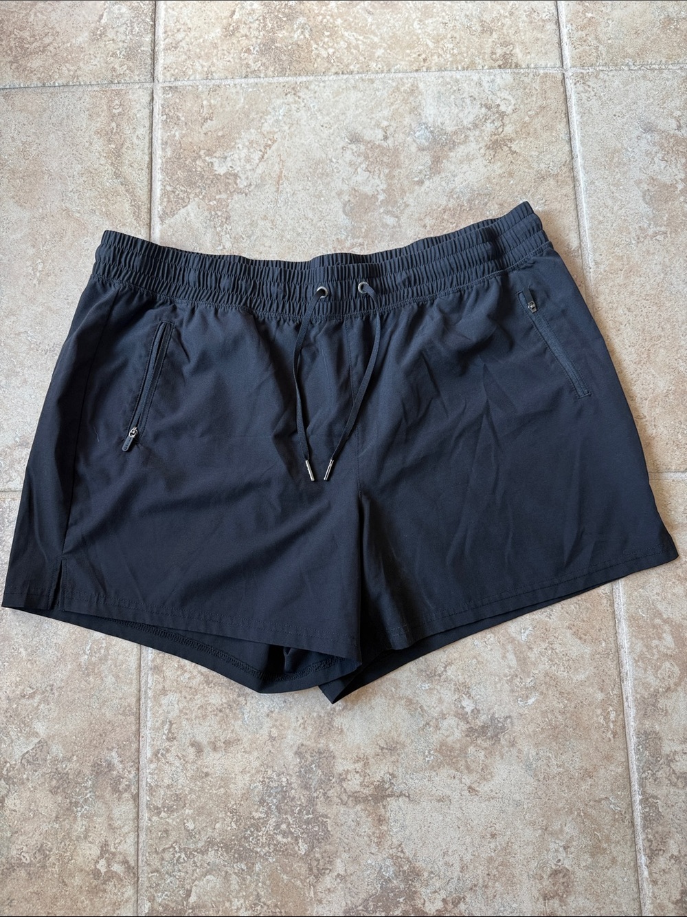 GAIAM Black Women's Athletic Zip Pocket Drawstring Shorts
